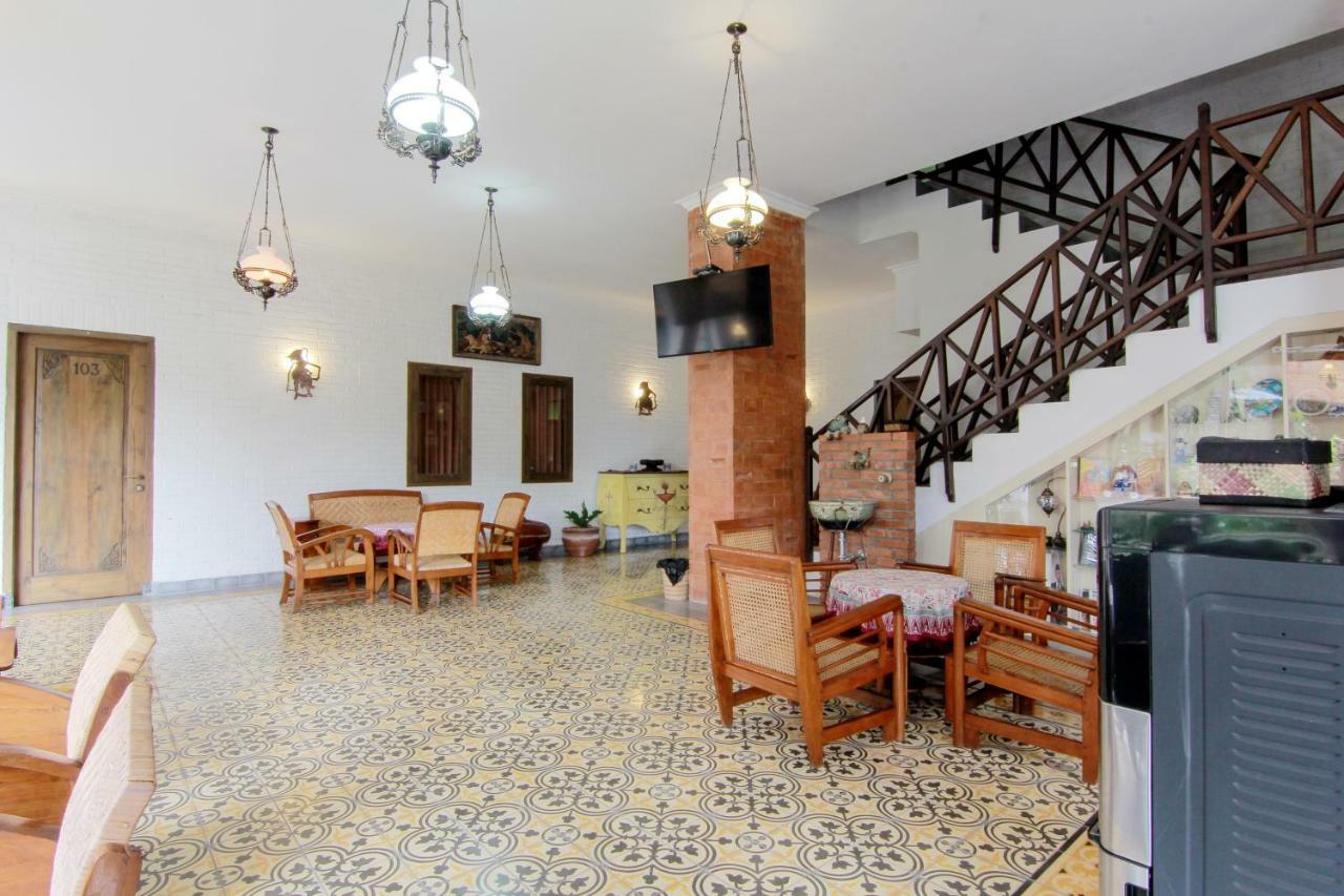 Satu Kayen Guest House Sleman  Eksteriør bilde